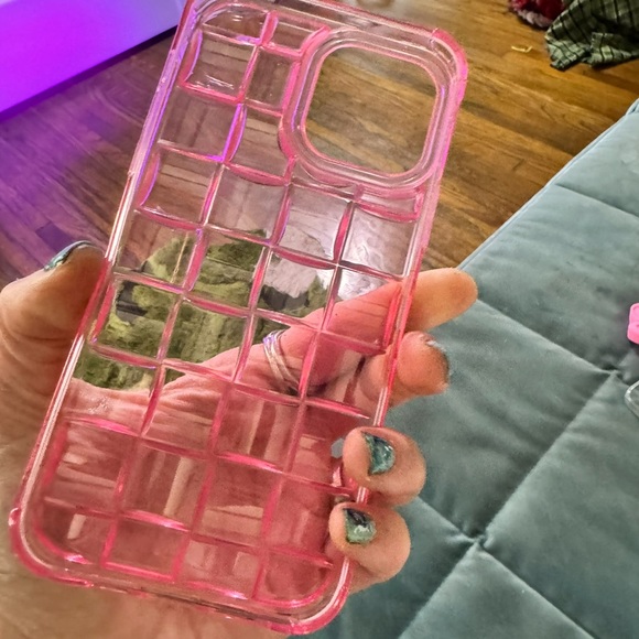 NEW transparent pink iPhone 13 Pro Max case - Picture 5 of 8